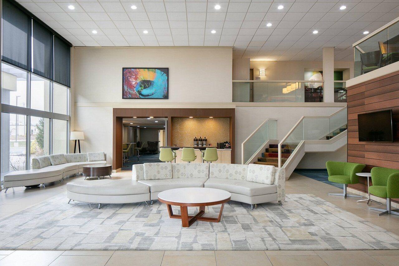Chester Inn & Suites Шаронвілл Екстер'єр фото